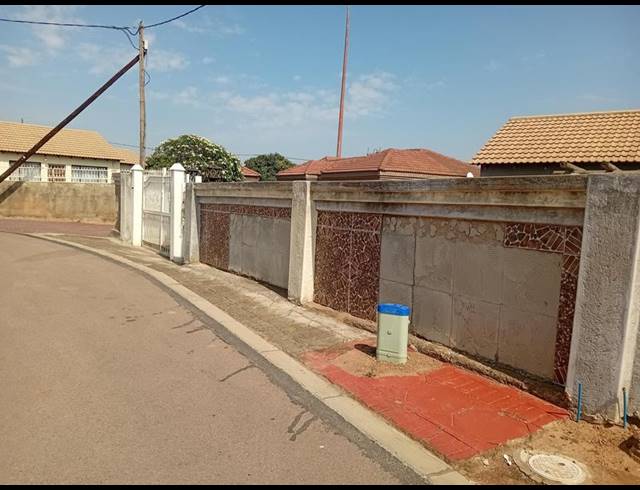 2 BEDROOM HOUSE FOR SALE IN SOSHANGUVE GG